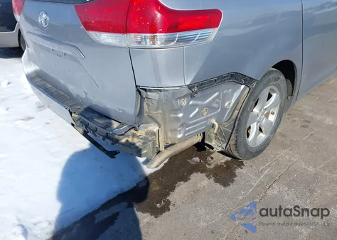 2014 Toyota Sienna Le V6 8 Passenger from USA, damaged, VIN 5TDKK3DC5ES449364